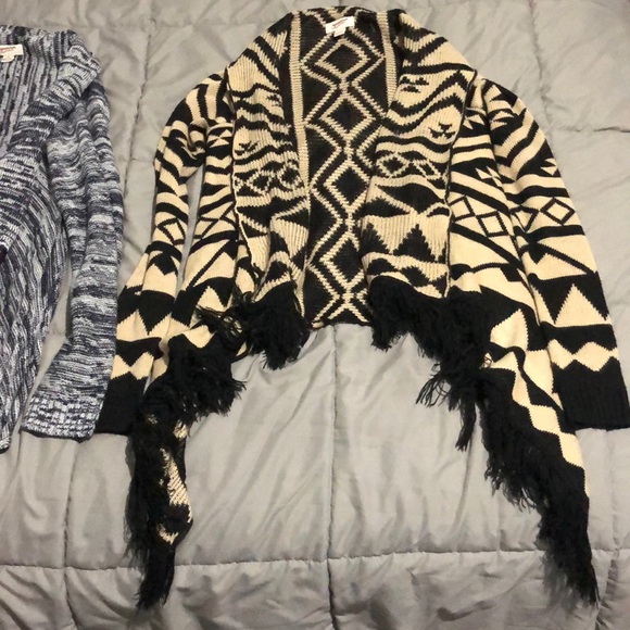 Cardigans (3) - Picture 4 of 4